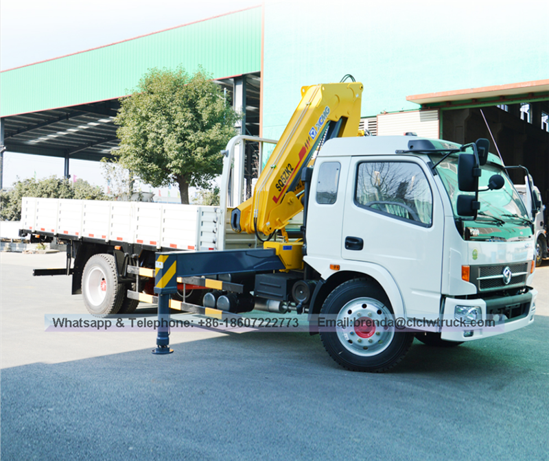 4 tan 4 * 2 DFAC Lorry lipatan Crane pengilang China