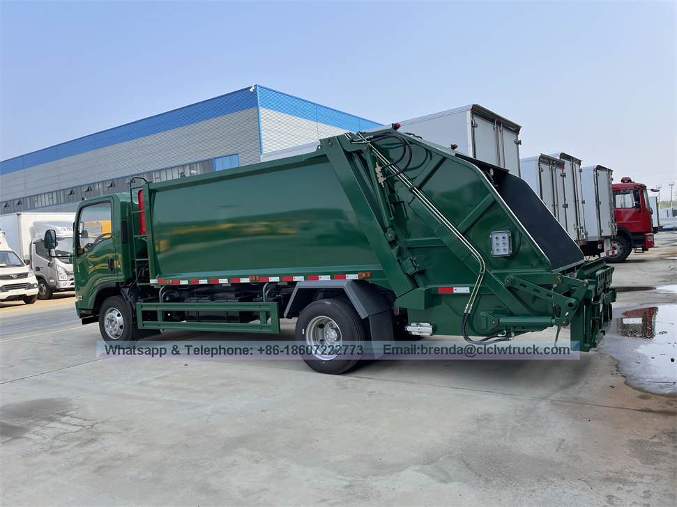 Camion de compacteur à ordures de 5cbm avec châssis Japon Isuzu Compacteur Camion à ordures Vente chaude