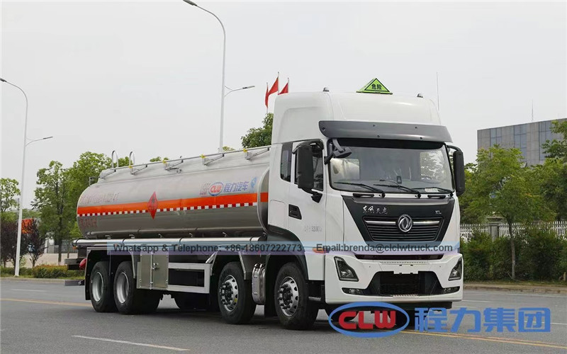 Fabricant de Chine Dongfeng 32000 litres Prix du camion de pétrolier