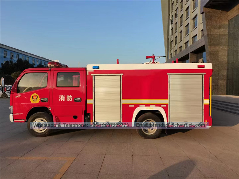 Dongfeng 4000Liter fournisseur de camion de pompiers Chine, 4X2 4CBM réservoir d'eau fabricant feu de camion de combat
