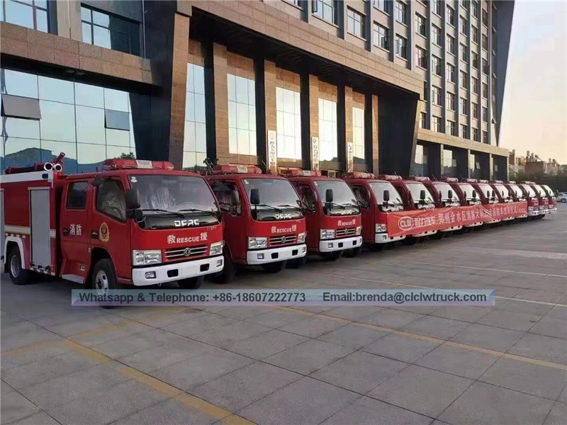 Dongfeng 4000Liter fournisseur de camion de pompiers Chine, 4X2 4CBM réservoir d'eau fabricant feu de camion de combat