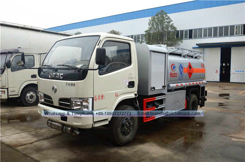 Dongfeng 4x2 petite 5000L camion-citerne camion