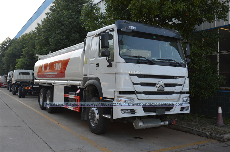 Camion de pétrolier Howo 21000 litres de haute qualité en Chine