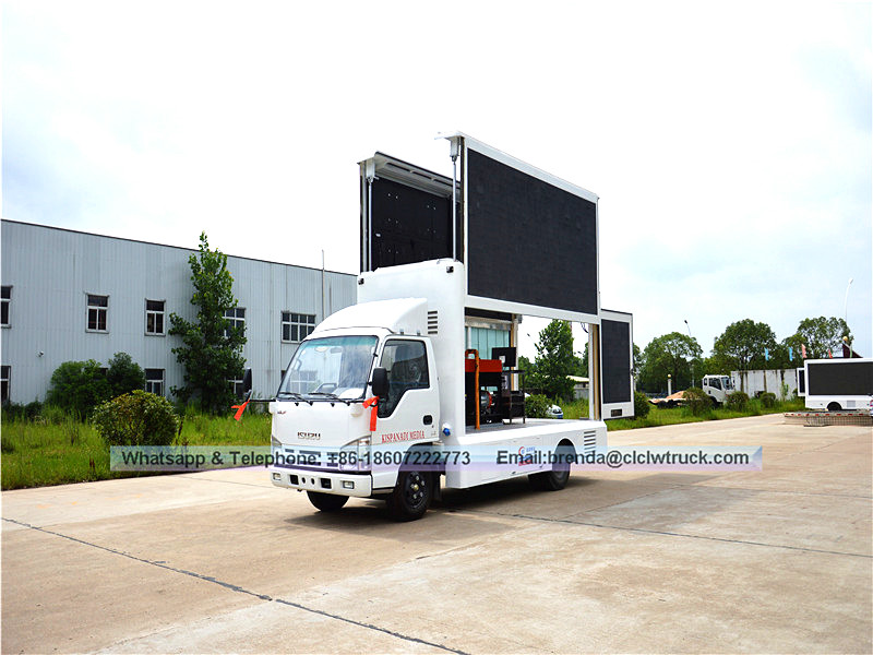 ISUZU BRAND 4*2 price of mobile LED truck