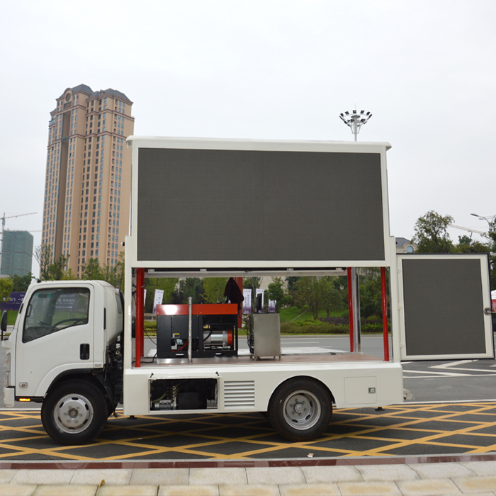 ISUZU BRAND双屏幕与P8屏幕模型移动led卡车