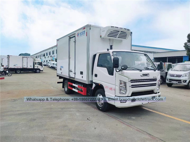 Pembekal trak peti sejuk JMC China, trak kargo peti sejuk 5 tan, trak kargo peti sejuk 4x2, enjin diesel trak peti sejuk