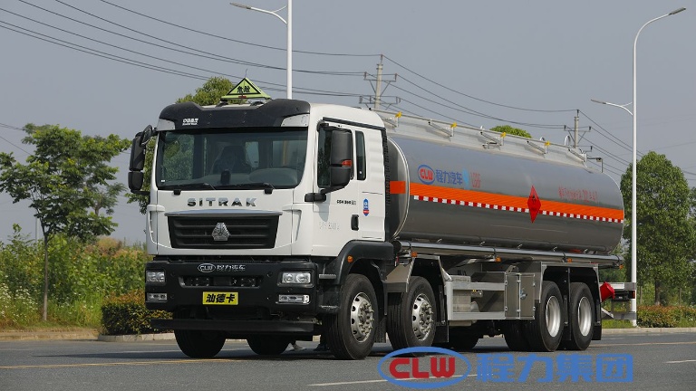 Nuevo camión de reabastecimiento de combustible Sitrak 25 CBM a la venta