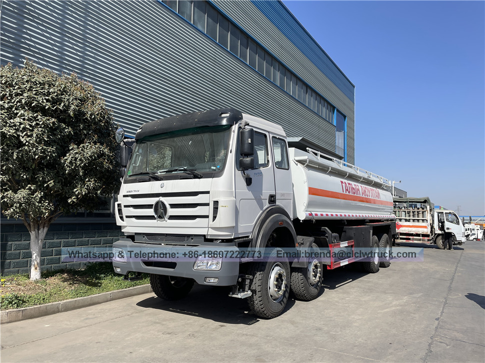 شمال بن 8x4 شاحنة صهريج وقود الديزل للبيع