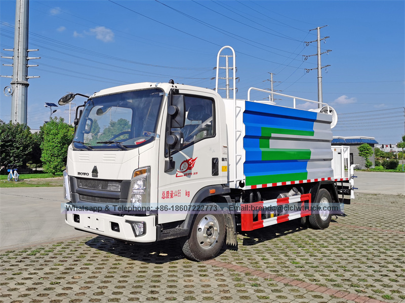 SINOTRUK HOWO 4x2 5000Liter water truck supplier china,5CBM water tank truck manufacturer