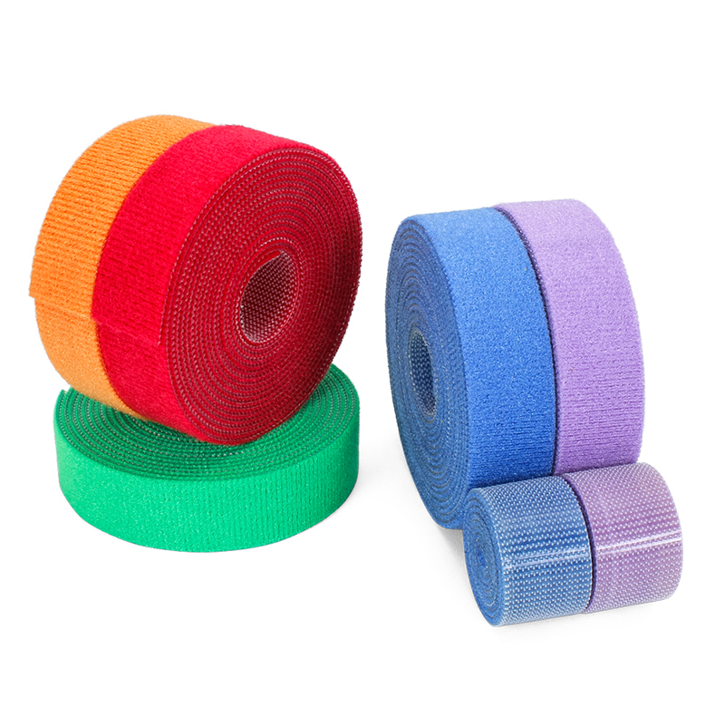 Attache de câble en nylon coloré