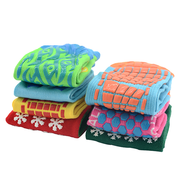 Chinese Bulk Non Slip Socks Manufacturer Custom Trampoline Park Socks