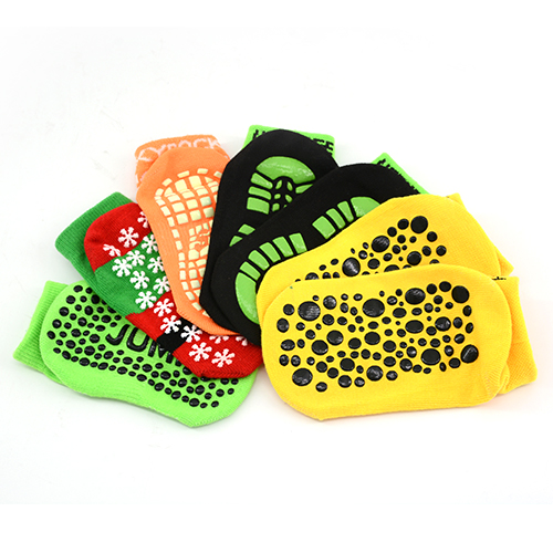 Calzini antiscivolo personalizzati per bambini calzini con impugnatura a trampolino per bambini all'ingrosso usa
