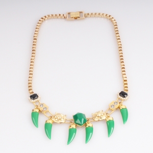 Box Chain Resin Wolves Heads and Teeth Necklace