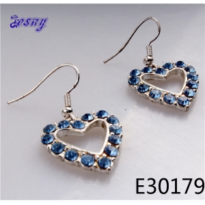 Cheap wholesale gold heart shape clip on earrings E30179