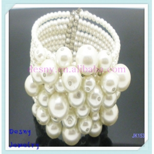 Latest design women imitation multi-pearl bangle