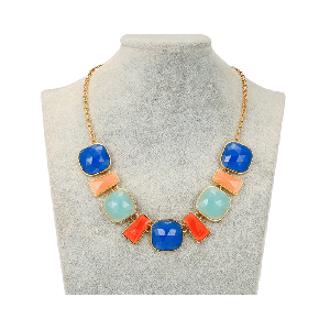 China New Style Fashion Necklaces Short Jewellery Colorful Sweater Pendant for Wemen manufacturer