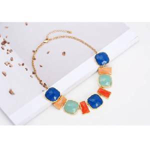 New Style Fashion Necklaces Short Jewellery Colorful Sweater Pendant for Wemen