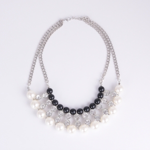 Short Chain Pearl Beads Crystal Pendant Ladies Necklace Wholesale Fashion Jewelry OEM Factory