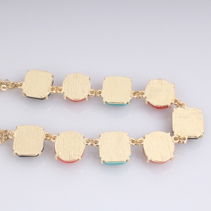 Three Color Resin Pieces Fashion Necklace Wholesale