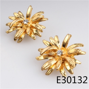 Wholesale clip on old fashion gold flower earrings designs E30132