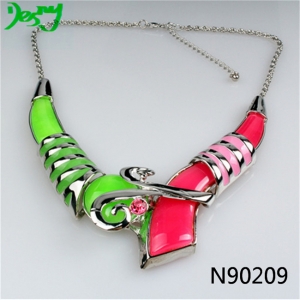 بريق الموسيقى ملاحظة بافالو القرن البيان الذهب قلادة N90209