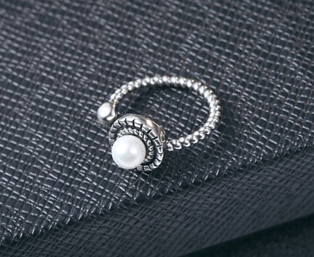 China Supplier single pearl black silver adjustable classic ring for girls