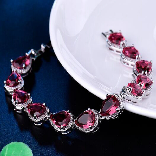 Perfekte Accessoire Fesselnde Verführerische Armband Crystal Teardrop Armband mit Zirkonia Steinen umgeben von Strass Fashion Armreif USA