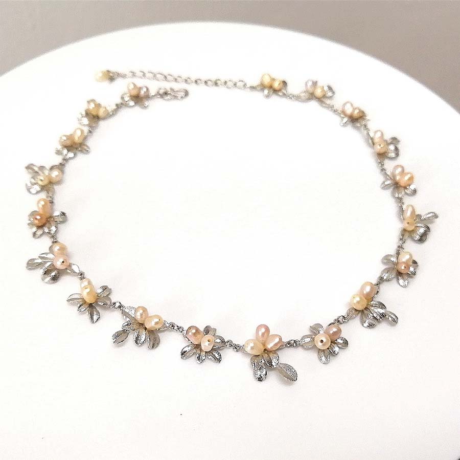 Perfect Leaf Pearl Necklace Styles Precious Charm Necklace Manufacturer in China