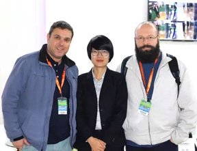 CUSTOMER IS VISITING OUR COMPANY