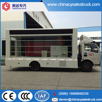 Aumark 4x2 mobile LED truck sa P5, P6, P8 screen supplier