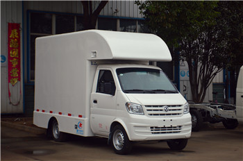 东风4x2迷你移动新型食品卡车在中国销售