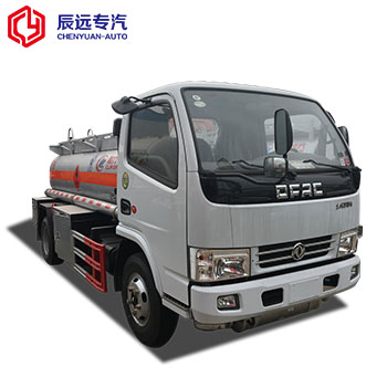 Dongfeng marca 5000L / 1200Gals pequeño proveedor de camiones tanque de combustible en China