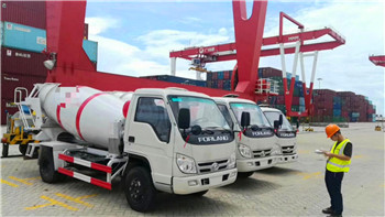Ang kaliwang kamay drake kongkreto taong magaling makisama trak na natitira para sa pagbebenta
