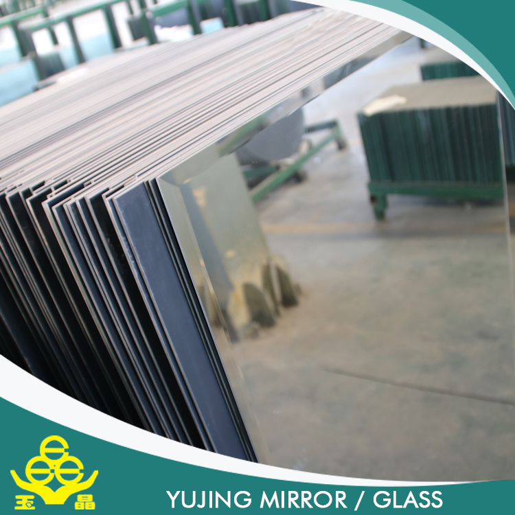 Abgeschrägter Rand Badezimmerspiegel mit sicherem rückseitigem Film in den verschiedenen Formen