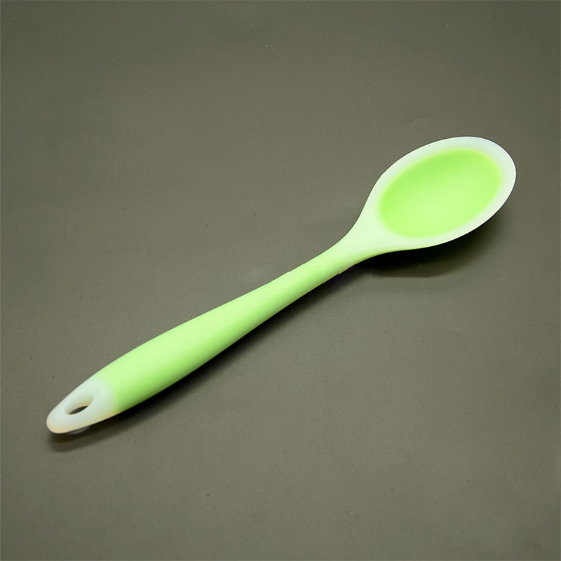 Chinese Supplier 5 piece Nylon Core Premium Silcone Cooking Utensils Set