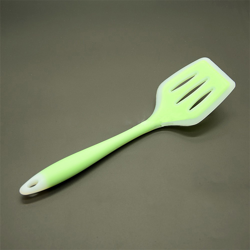 Chinese Supplier 5 piece Nylon Core Premium Silcone Cooking Utensils Set
