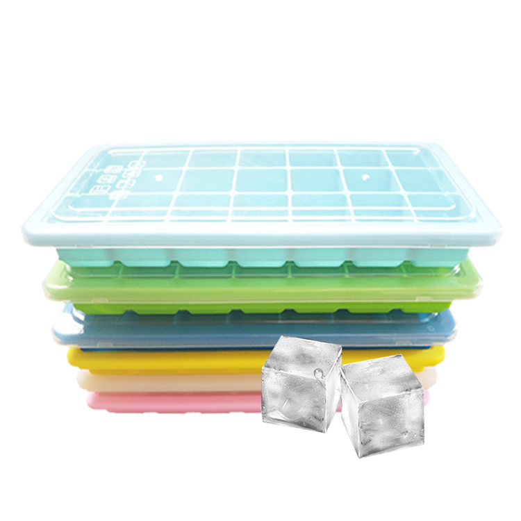 Nouvelle arrivée 21 plateau carré de glace de cavitation, fabricant de cube de glace de silicone avec le couvercle en plastique
