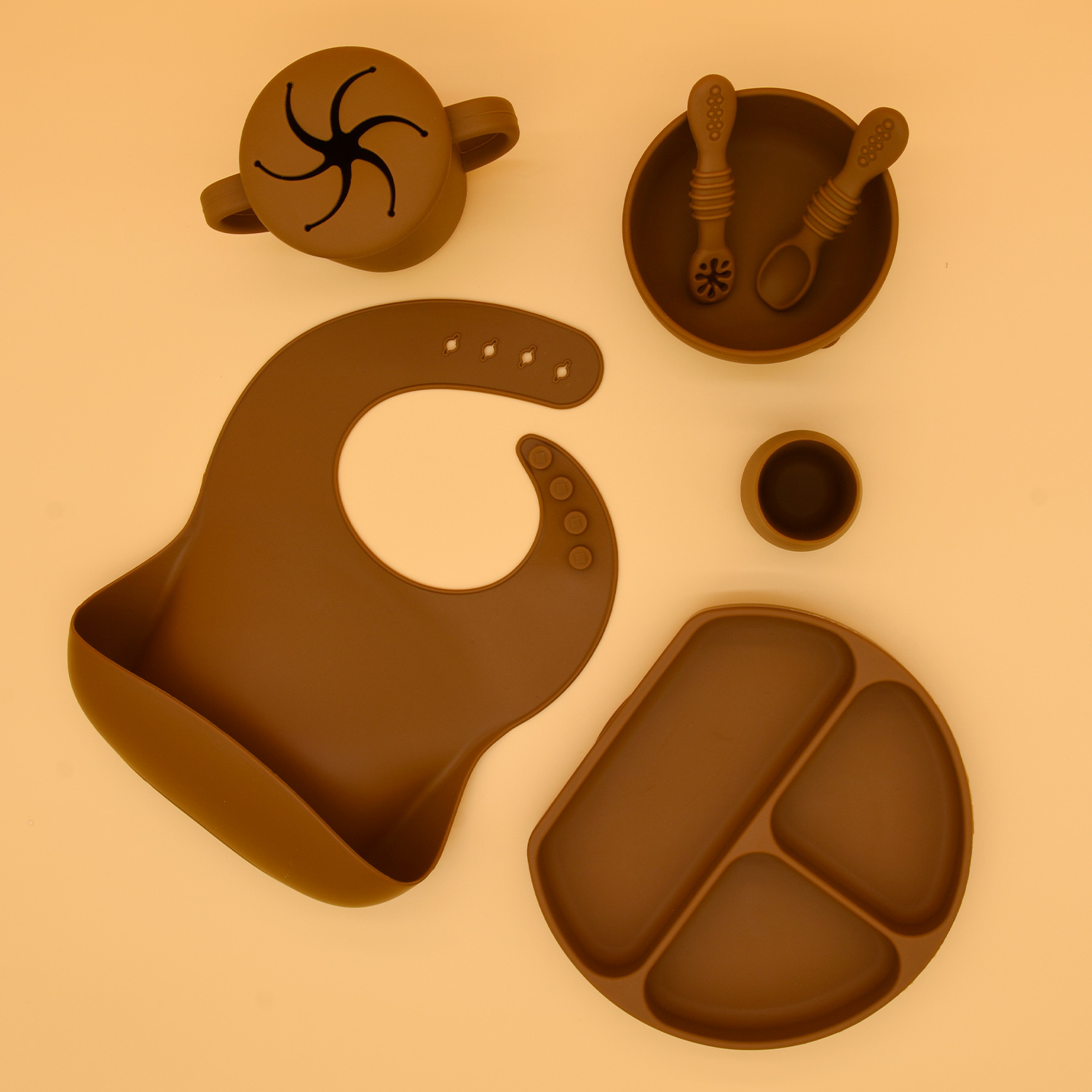 Großhandel Baby LED Entwöhnung erste Etappe Selbstzufuhr Silikon Saugplatte Schüssel Löffel Lätzchen BPA Kostenloses Silikon Baby Fütterungsset