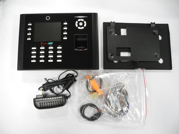 3.5 "TFT محطة بصمات الأصابع التحكم في الوصول ووقت الحضور