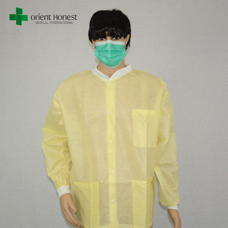 Los fabricantes chinos de buena calidad bata de laboratorio, batas de laboratorio amarillo del color con los bolsillos de los árboles, CE ISO del hospital desechables bata de laboratorio certificado