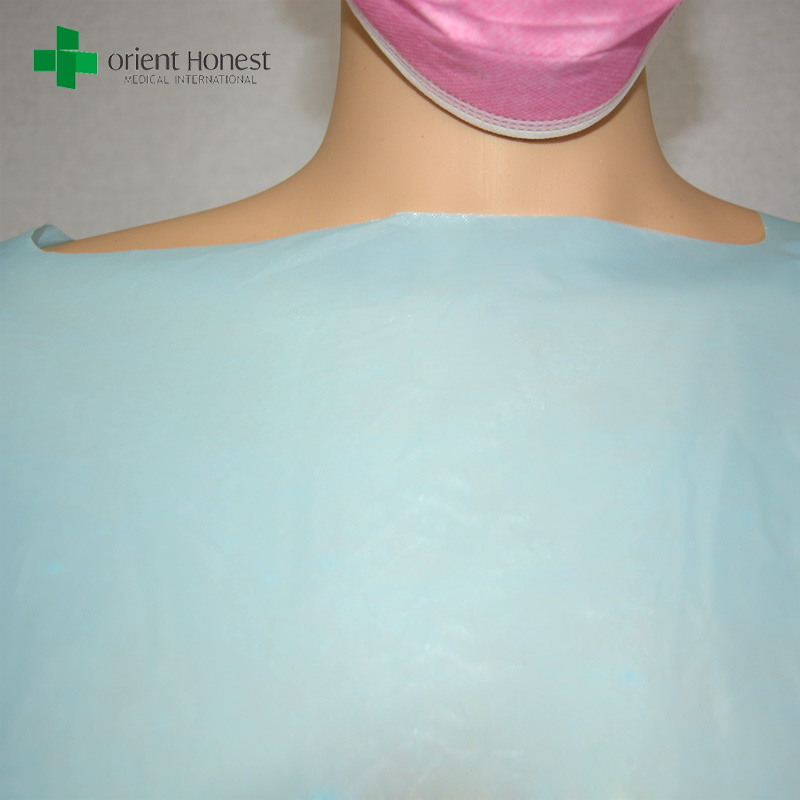 China manufacturer waterproof hospital CPE gown,wholesaler custom CPE isolation gown,blue medical CPE surgical gown
