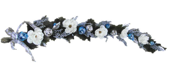 优雅的白色圣诞花环装饰