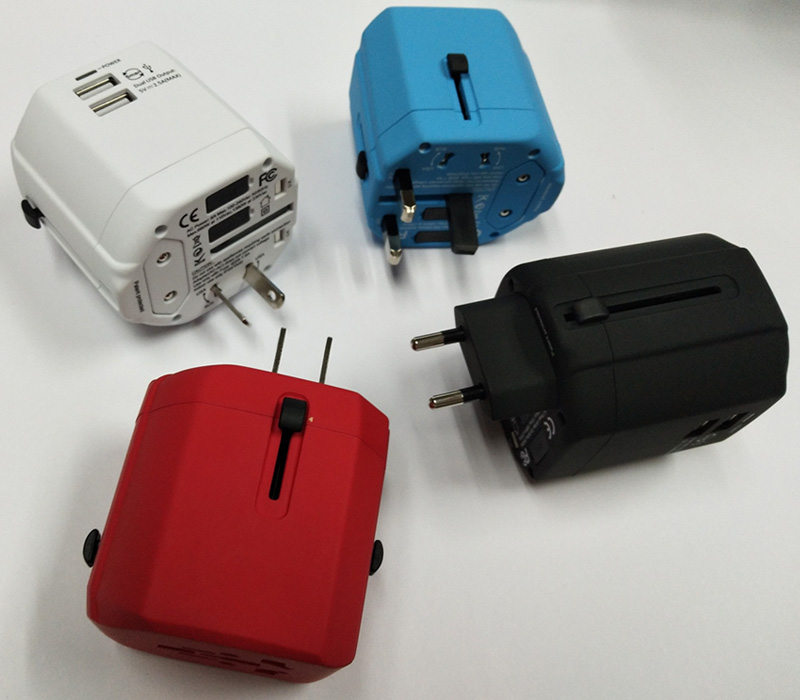 Alimentatore da viaggio universale con caricabatteria universale per caricabatterie da viaggio