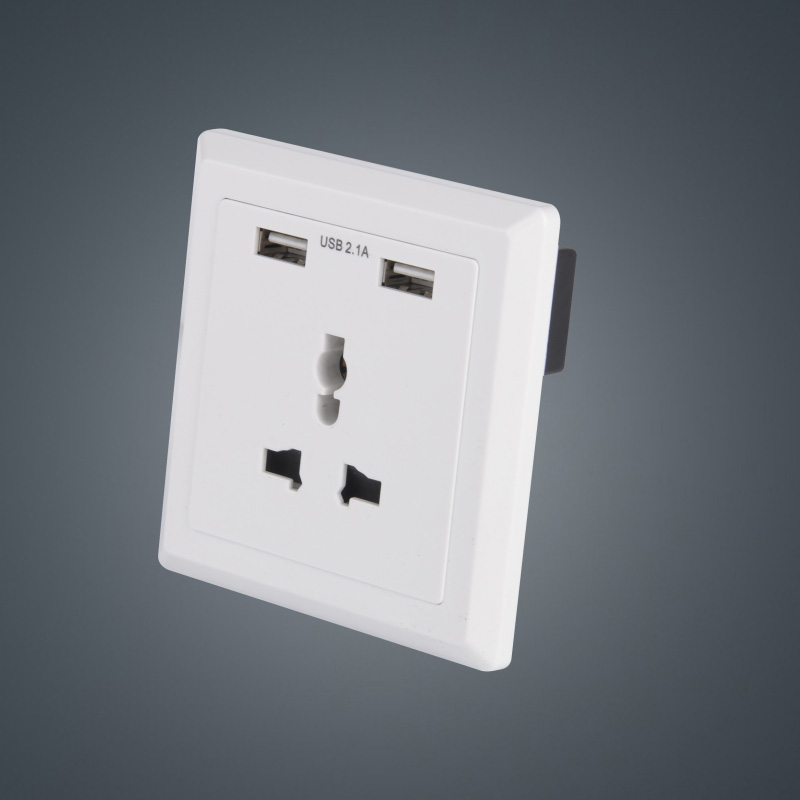 Britische USB Wandladestation AC240V 16A Dual USB Ladegerät 86 * 86mm Steckdose 5V 2.1A