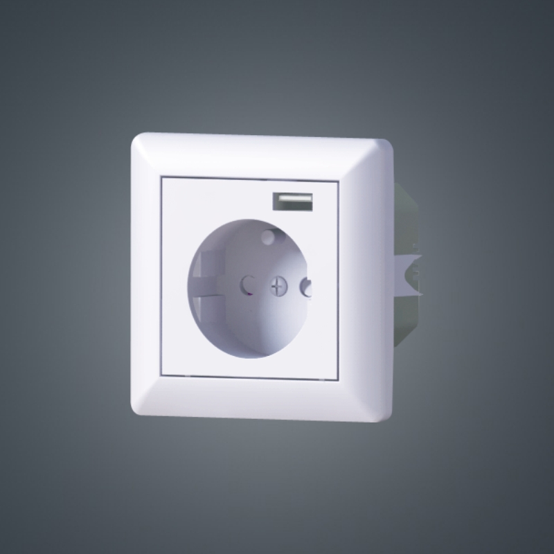 سوكيت سوكيت أوروبي بمنافذ التيار المتردد الفرنسية بقدرة 16A 250V مع مقبس USB 5V 2.4A
