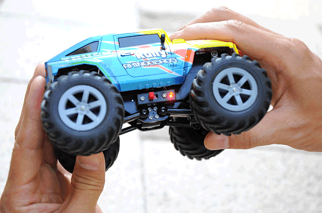 1/24 LCD transmitter 2.4G 4WD mini high speed rc car REC622112
