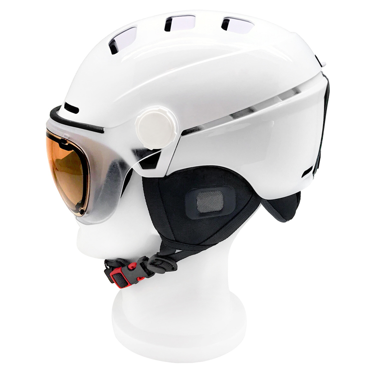 Ski race helmets