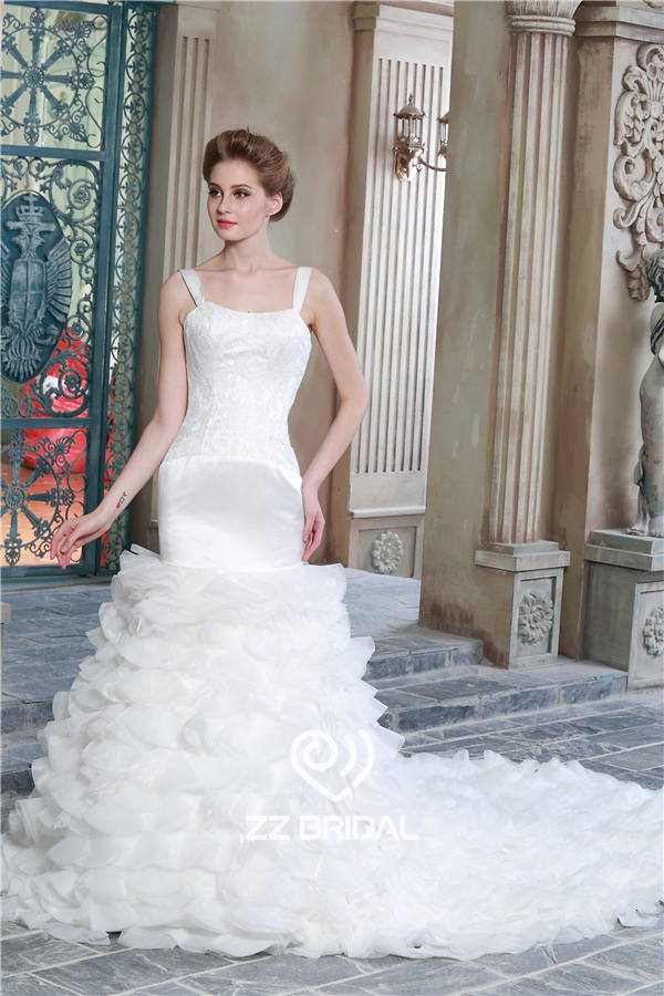 Najnowsza konstrukcja spaghetti pasek organza suknia syrenka ślub warstwowej z pociągiem Chinach