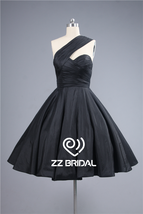 Sprzedaż internetowa jedno ramię czarny kolan krótkim suknia wieczorowa dostawca