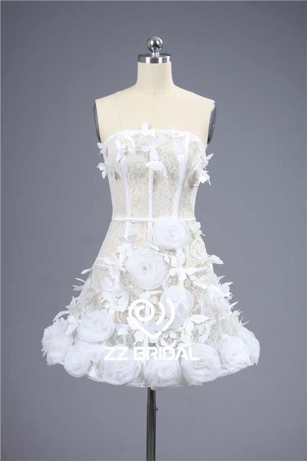 Ręcznie bez ramiączek czysto białe kwiaty i motyle sukienka wieczór wykonane w Chinach